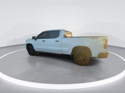Used 2021 Chevrolet Silverado 1500 LT Trail Boss w/ Convenience Package II AWD/4WD image 6