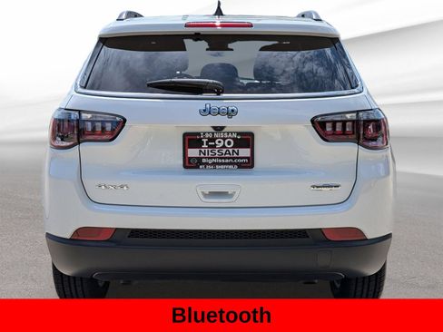 Used 2024 Jeep Compass Latitude AWD/4WD image 8