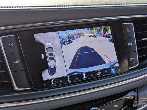 Used 2022 Buick Enclave Premium image 20