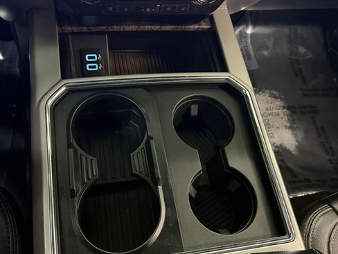 Used 2019 Ford F250 Lariat w/ Lariat Value Package image 31