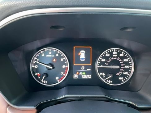 Used 2020 Subaru Outback Touring XT image 31