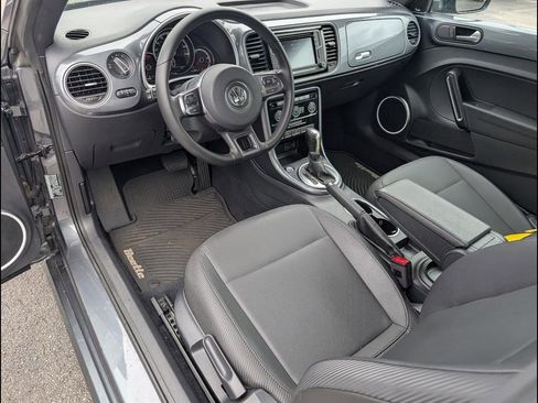 Used 2019 Volkswagen Beetle 2.0T SE FWD image 9