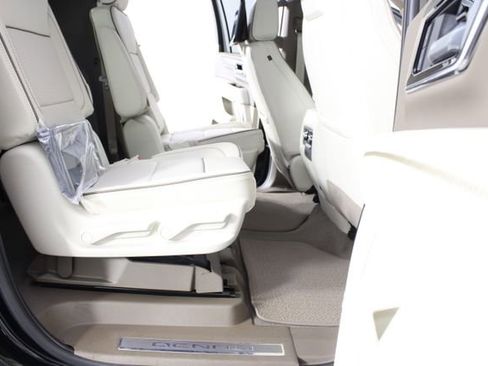 New 2026 GMC Yukon XL Denali image 28