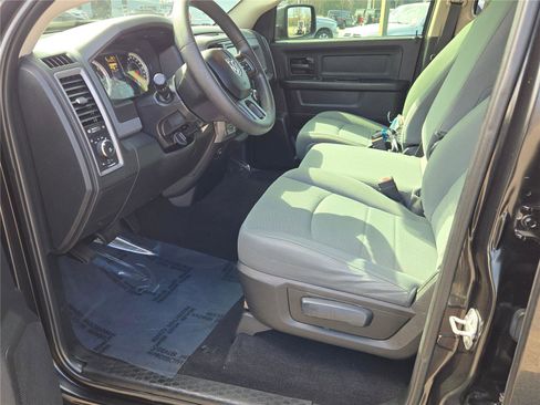 Used 2017 RAM 1500 Express w/ Black Ram 1500 Express Group image 23