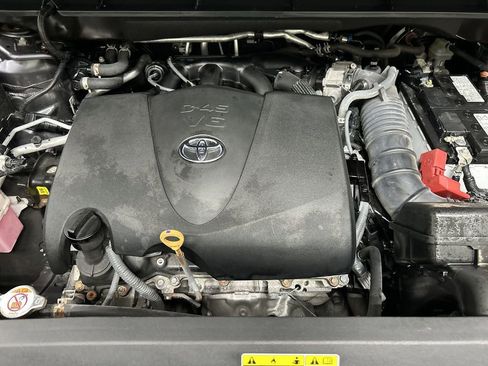 Used 2021 Toyota Highlander Platinum image 26