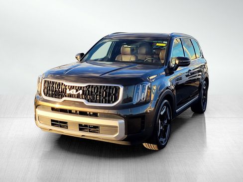 Used 2023 Kia Telluride EX image 9