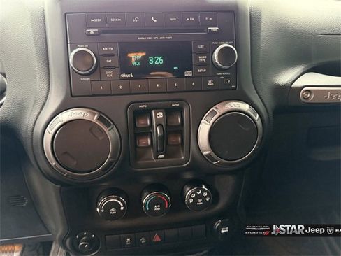 Used 2018 Jeep Wrangler Unlimited Sport S image 12