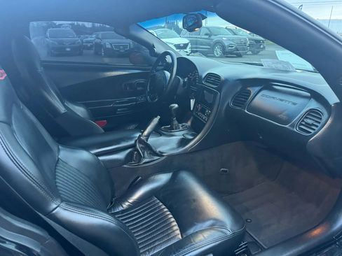 Used 2002 Chevrolet Corvette Z06 w/ Memory Pkg image 11