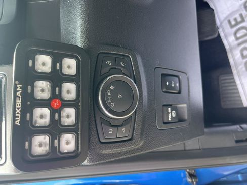 Used 2019 Ford F150 XLT w/ Equipment Group 302A Luxury AWD/4WD image 6
