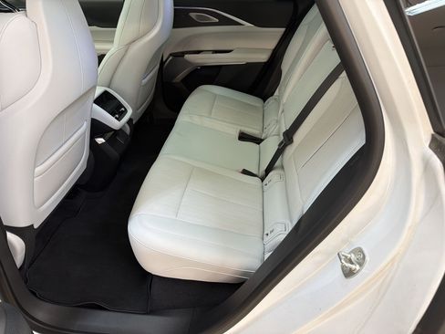 Certified 2024 Cadillac Lyriq Luxury RWD image 23