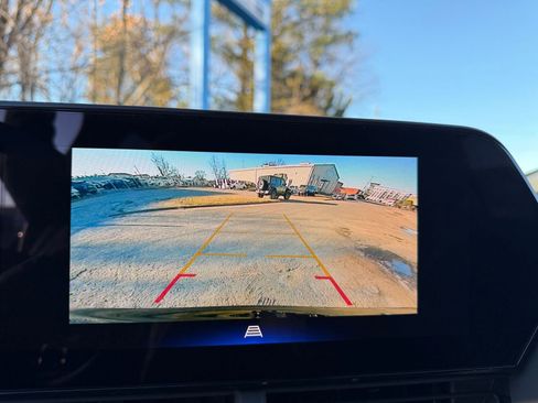 Used 2025 Chevrolet Trax LT image 17