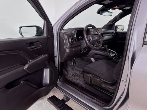 Used 2024 Chevrolet Colorado Trail Boss AWD/4WD image 3