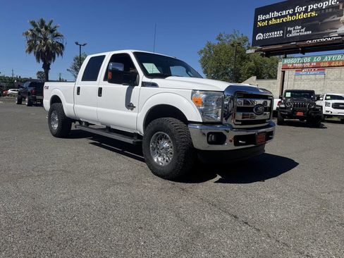 Used 2016 Ford F250 XLT w/ XLT Premium Package image 4
