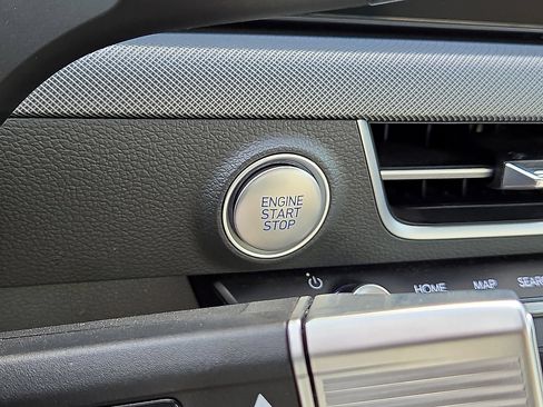 Used 2025 Hyundai Sonata SEL FWD image 31