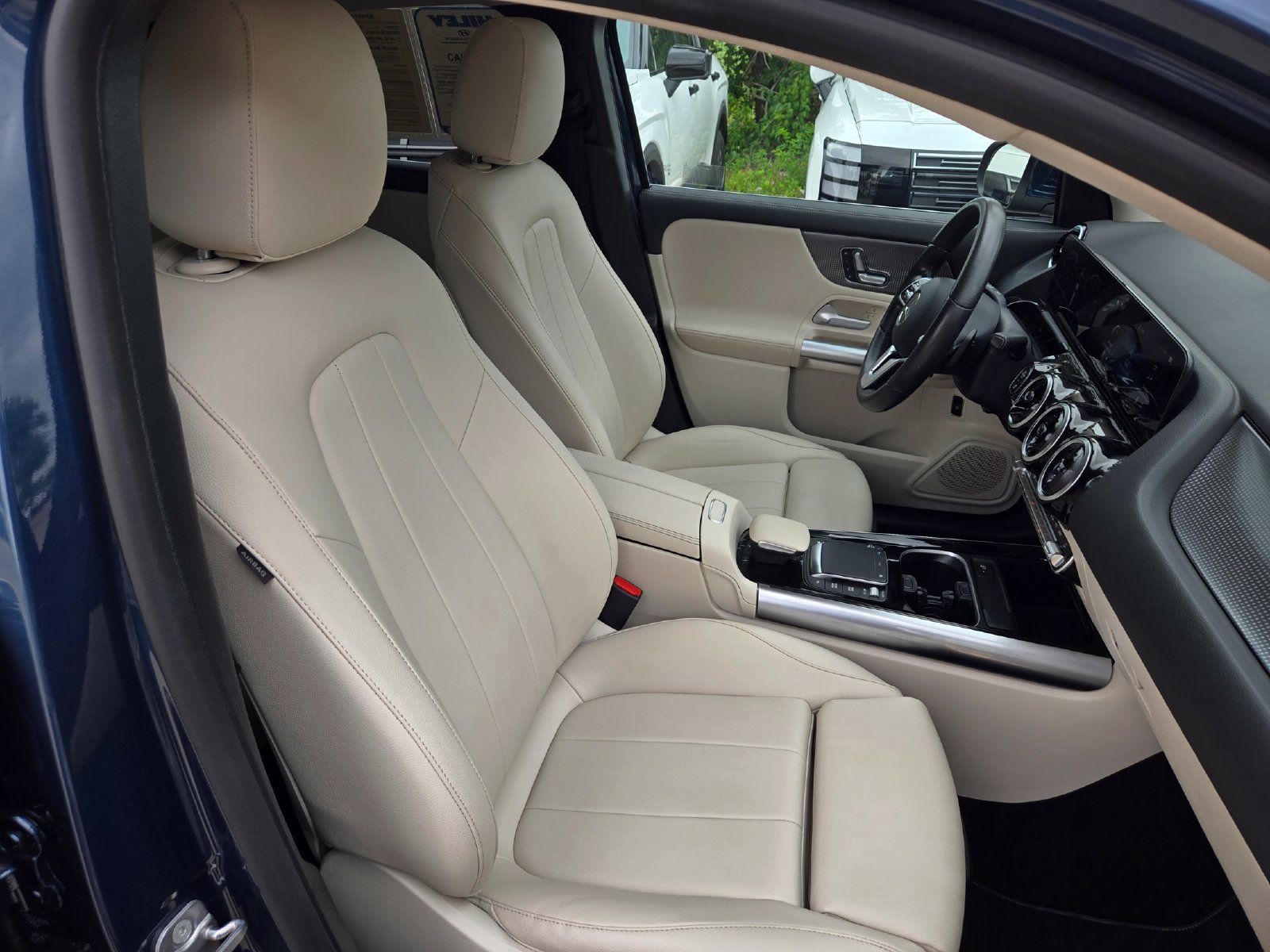 Used 2023 Mercedes-Benz GLA 250 image 25