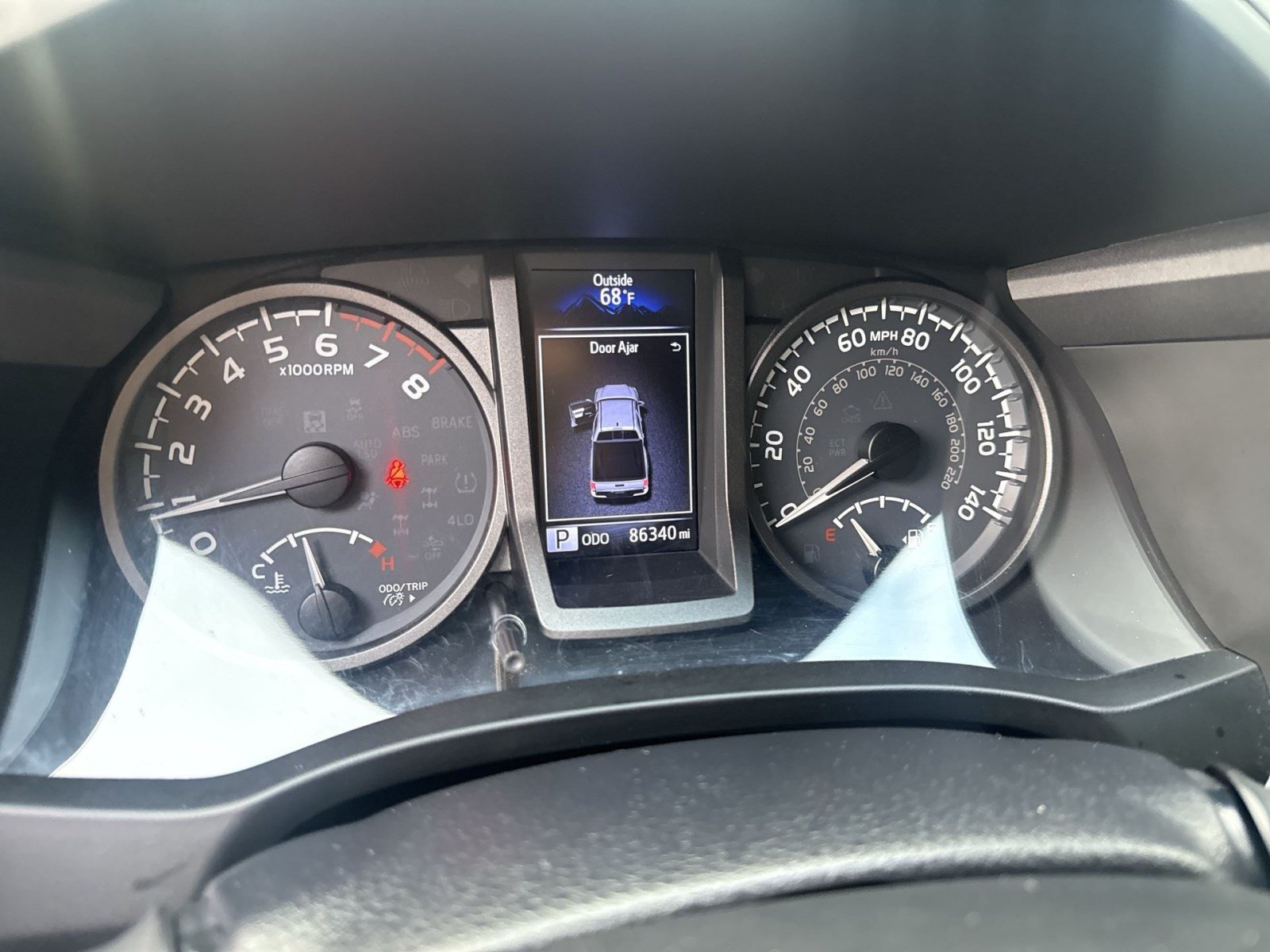 Used 2019 Toyota Tacoma TRD Sport AWD/4WD image 16