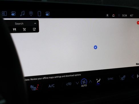 Used 2024 Chevrolet Traverse LT w/ Midnight/Sport Edition image 30