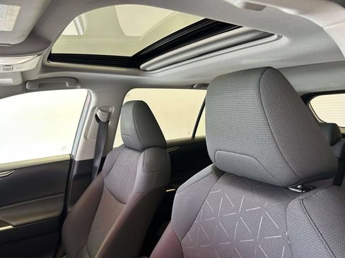 Used 2025 Toyota RAV4 XLE w/ Convenience Package FWD image 12