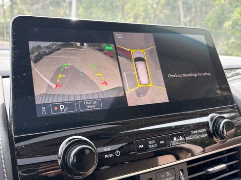 Used 2023 Nissan Armada Platinum w/ Captain's Chairs Package image 8