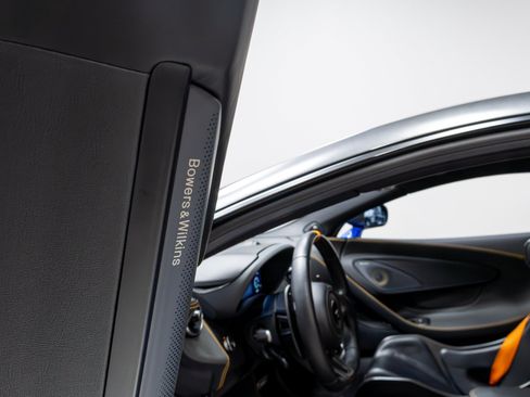 Used 2019 McLaren 600LT RWD image 61