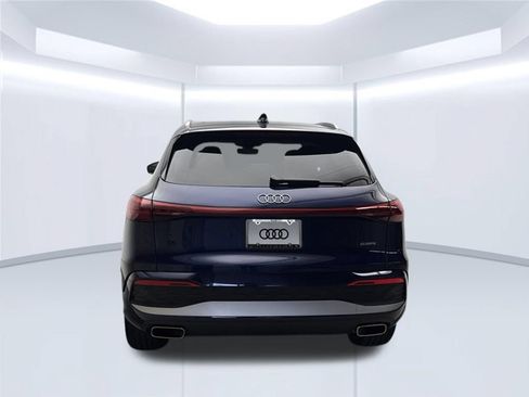 Used 2025 Audi Q5 Premium Plus w/ Premium Plus AWD/4WD image 4