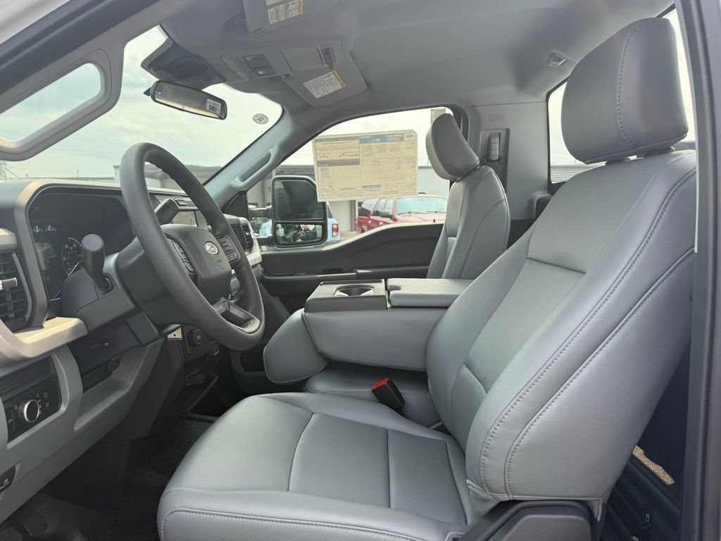 New 2025 Ford F350 XL w/ XL Driver Assist Package RWD image 15