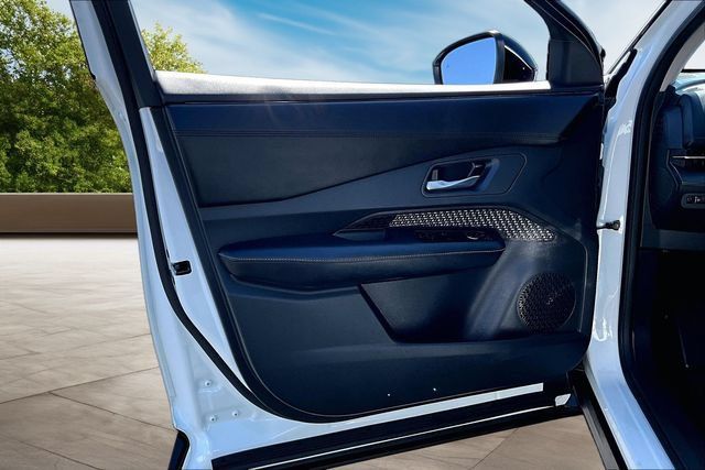 Certified 2023 Nissan Ariya FWD image 20
