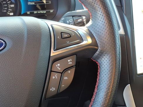 Certified 2023 Ford Edge ST-Line image 20