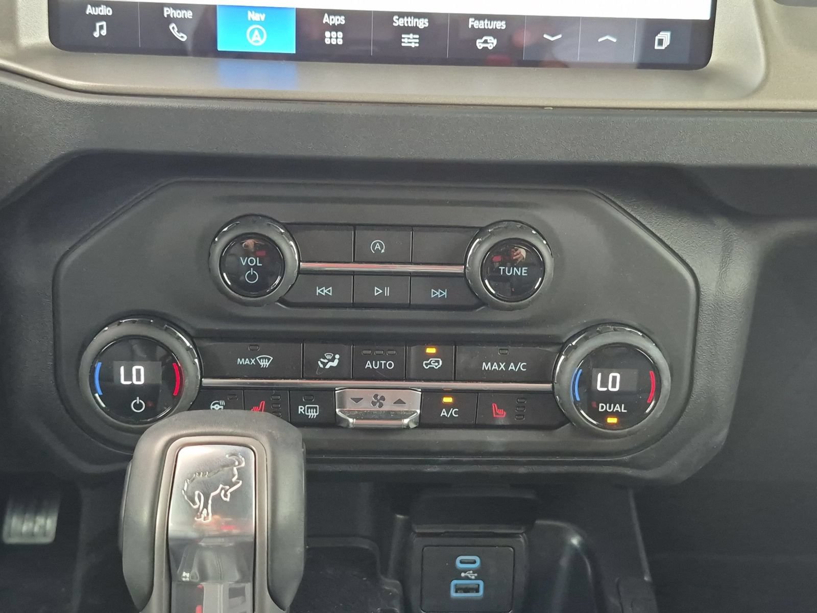 Used 2025 Ford Bronco Outer Banks AWD/4WD image 21