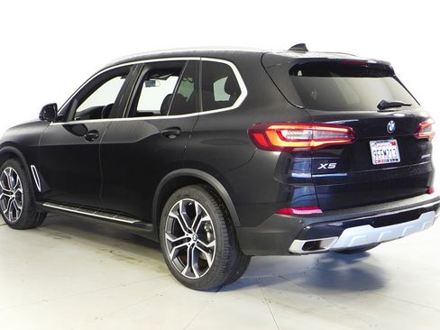 Certified 2023 BMW X5 sDrive40i w/ Premium Package image 9