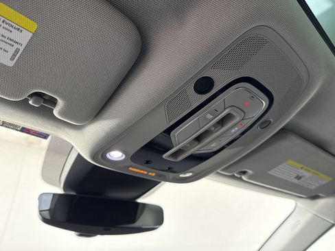 Used 2021 Audi e-tron Premium w/ Convenience Plus Package image 11