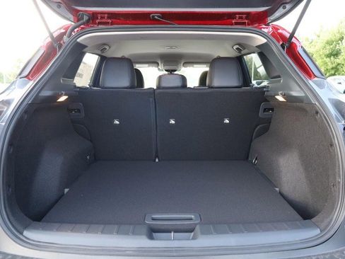 New 2025 Nissan Kicks SR image 7