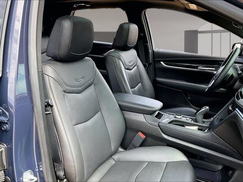 Used 2025 Cadillac XT5 Premium Luxury w/ Technology Package AWD/4WD image 7