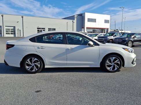 Used 2023 Subaru Legacy Premium image 8