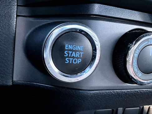 Used 2020 Toyota Tacoma TRD Sport w/ Technology Package image 33