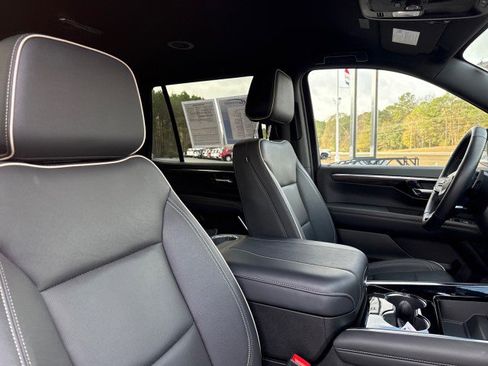 Used 2025 Chevrolet Tahoe Premier image 11