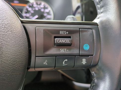 Certified 2022 Nissan Pathfinder SL w/ Lighting Package (N92) image 13