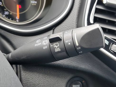 Used 2019 Jeep Cherokee Limited AWD/4WD image 23