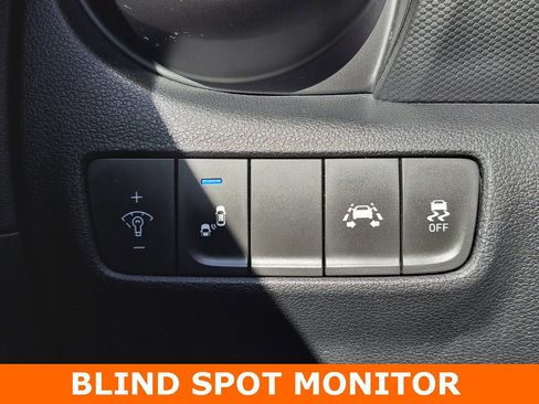 Used 2019 Hyundai Kona SEL image 13