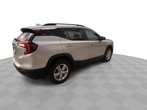 Used 2022 GMC Terrain SLE w/ Driver Convenience Package image 14