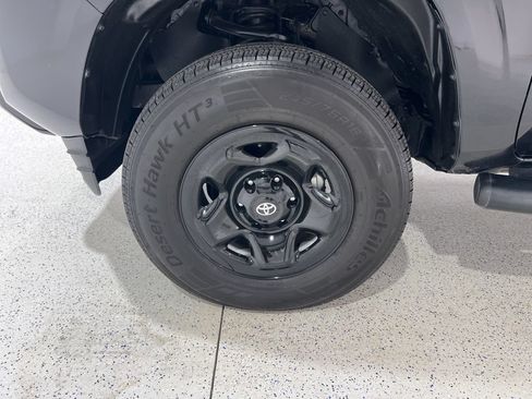 Used 2021 Toyota Tacoma SR AWD/4WD image 26