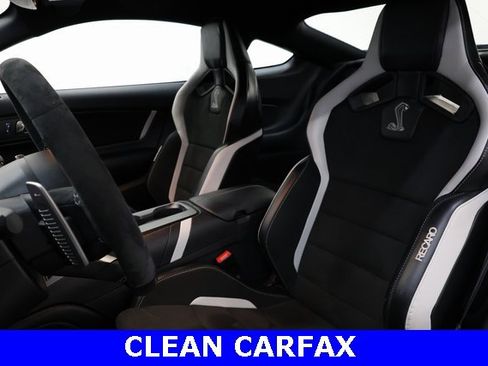 Used 2021 Ford Mustang Shelby GT500 w/ Carbon Fiber Track Pack image 9