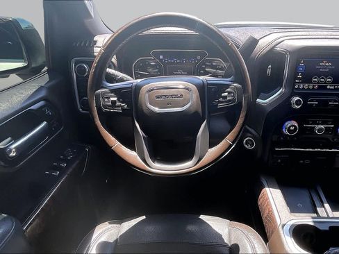 Used 2021 GMC Sierra 1500 Denali AWD/4WD image 6