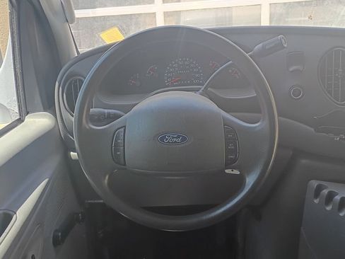 Used 2003 Ford E-450 and Econoline 450 RWD image 4