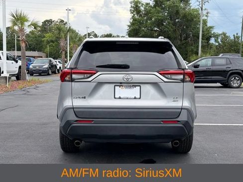 Used 2021 Toyota RAV4 LE AWD/4WD image 4