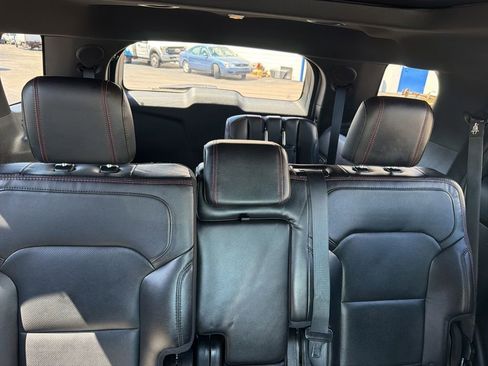 Used 2017 Ford Explorer Sport AWD/4WD image 35