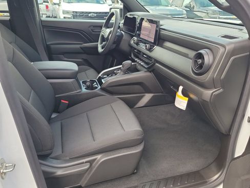 Used 2026 Chevrolet Colorado Trail Boss AWD/4WD image 16