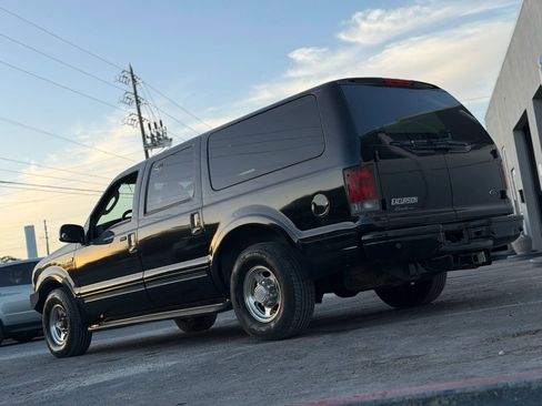 Used 2003 Ford Excursion Eddie Bauer RWD image 3
