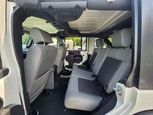 Used 2010 Jeep Wrangler Unlimited Sport AWD/4WD image 15