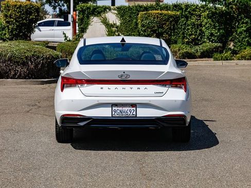 Certified 2023 Hyundai Elantra Limited w/ Cargo Package FWD image 4